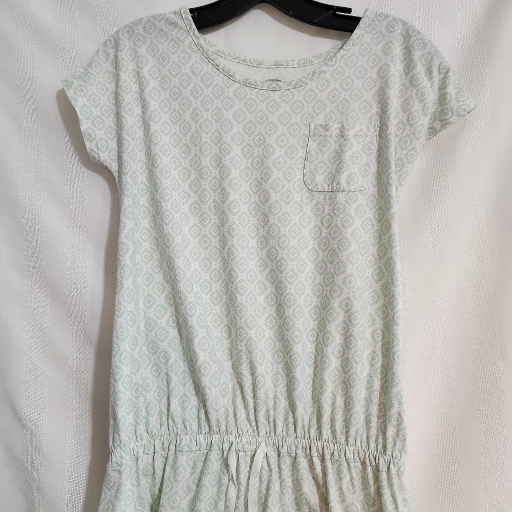 OLD NAVY, YOUTH WHITE/GREEN GEOMETRIC PATTERN,  CINCHED WAIST DRE SIZE XL A-89
